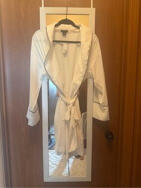 White Satin Robe with Contrast Trim - Brand: JCREW